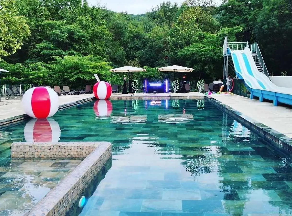 Camping 4 Etoiles - Parc Aquatique - Eeceia Martres-Tolosane