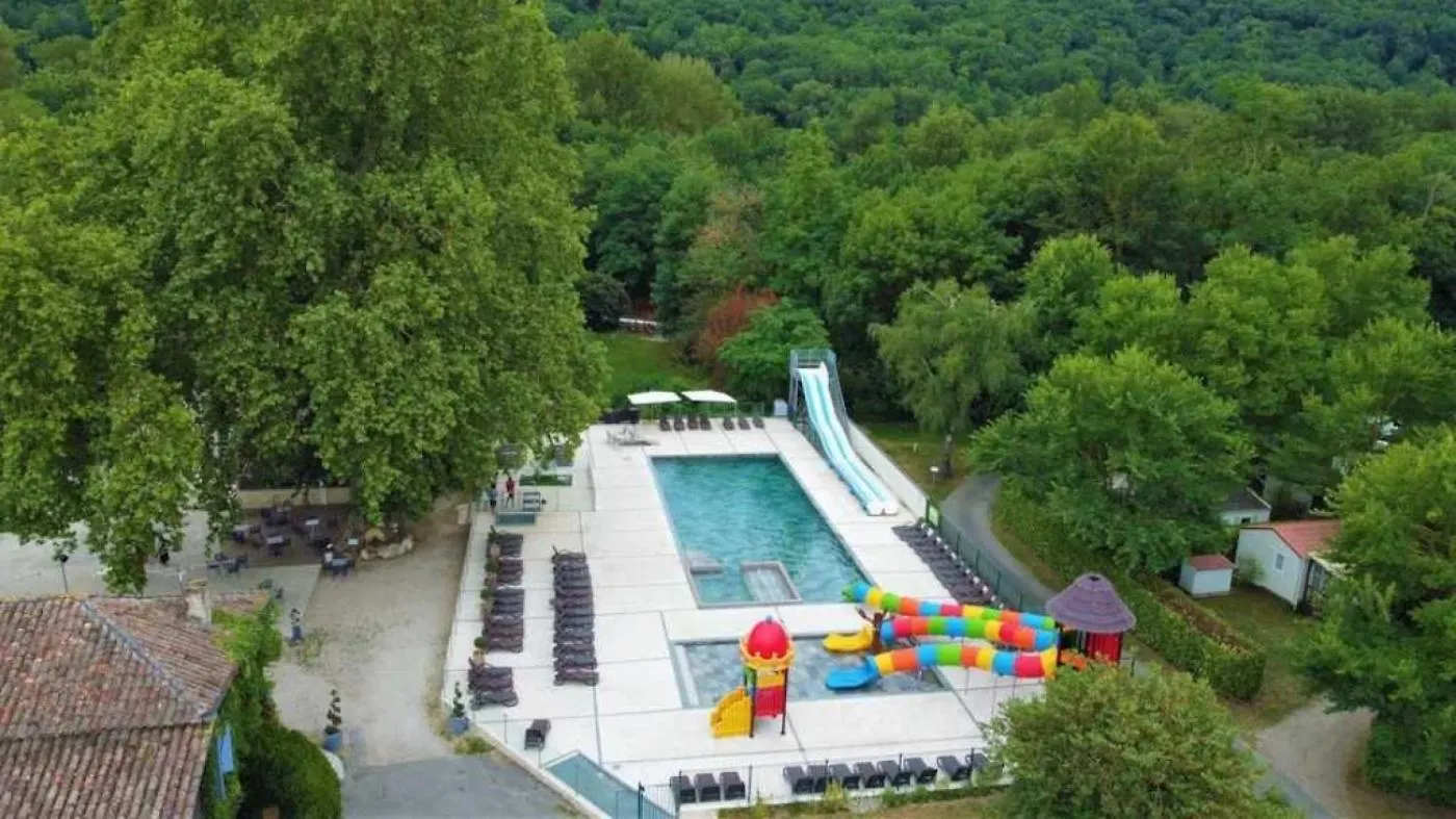 Camping 4 Etoiles - Parc Aquatique - Eeceia Martres-Tolosane Campsite
