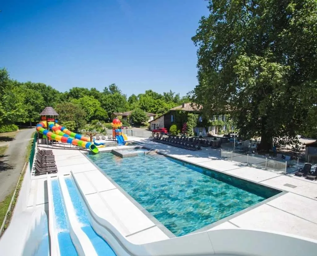 Campsite Camping 4 Etoiles - Parc Aquatique - Eeceia Martres-Tolosane